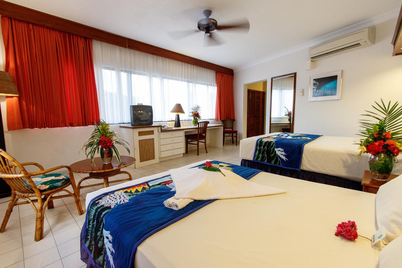 קולוניה Manta Ray Bay Resort מראה חיצוני תמונה