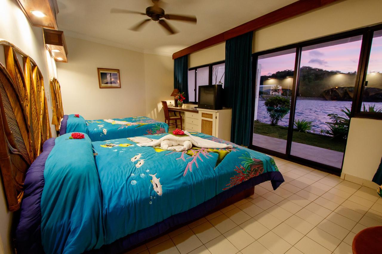 קולוניה Manta Ray Bay Resort מראה חיצוני תמונה