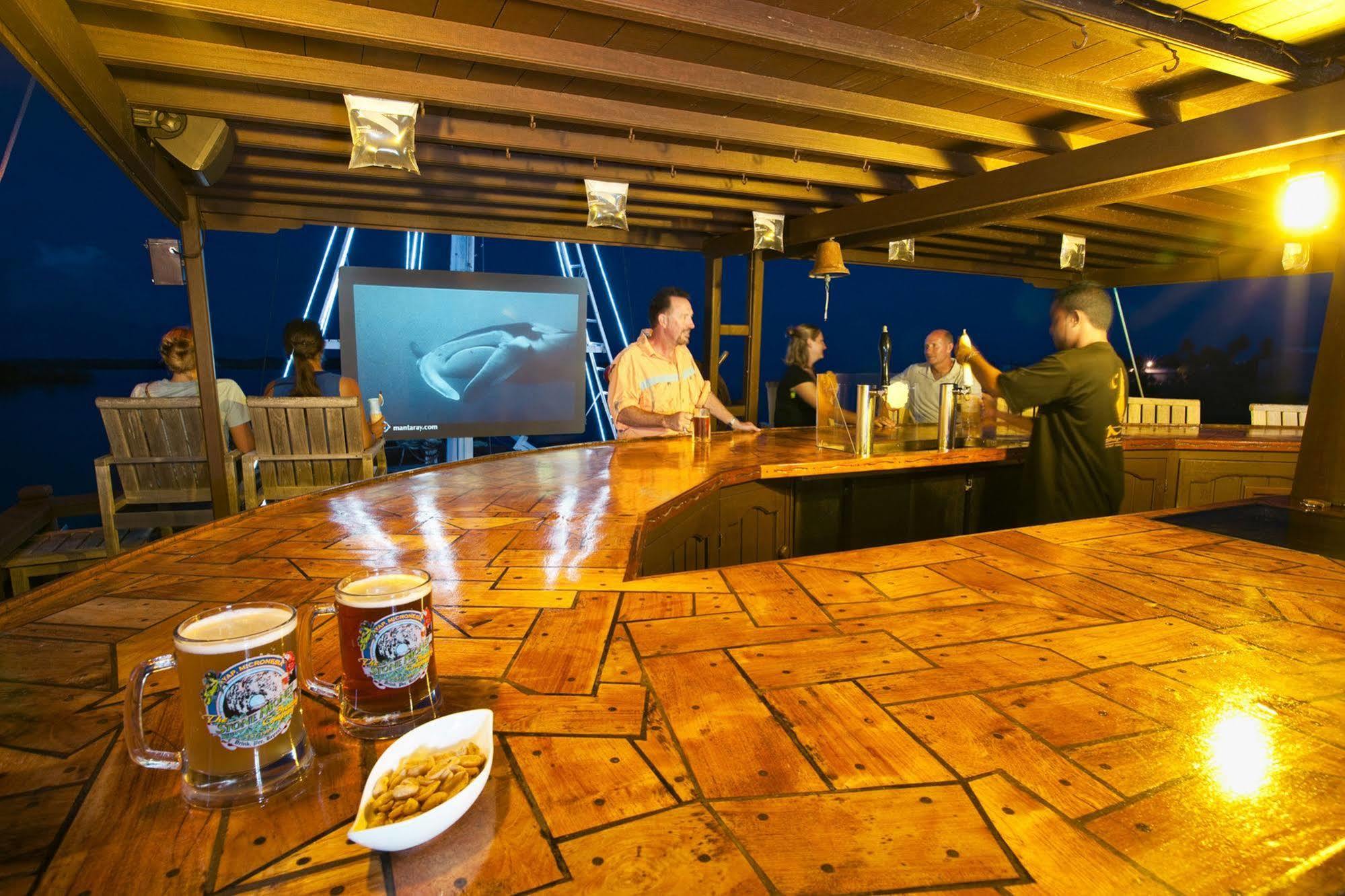 קולוניה Manta Ray Bay Resort מראה חיצוני תמונה